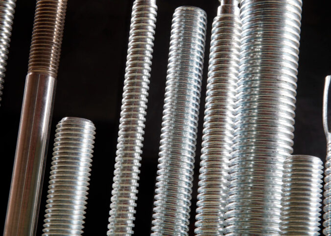 Conheça a fábrica de barras roscadas referência no mercado